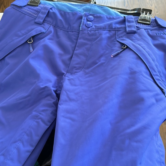 The North Face Women’s Ski Snow Pants - Picture 7 of 7